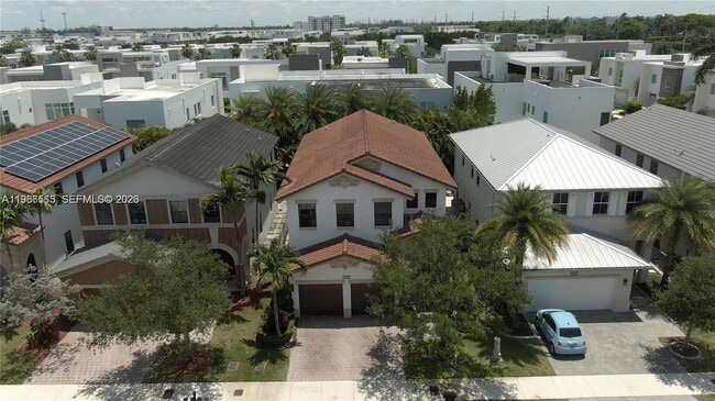 10560 NW 69th Terrace in Doral, FL - Building Photo - Building Photo