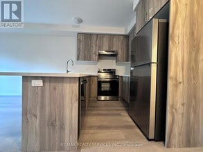 23 RADIUM Ln in Cambridge, ON - Building Photo - Building Photo