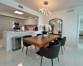 300 Sunny Isles Blvd, Unit 4-1104 in Sunny Isles Beach, FL - Building Photo - Building Photo