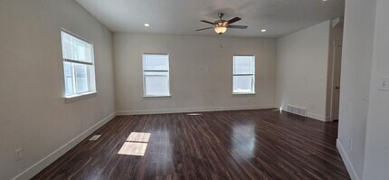 4697 Breezy Patch Rd in Eagle Mountain, UT - Building Photo - Building Photo
