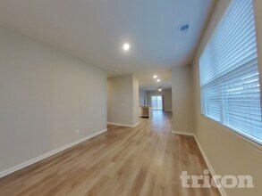 9150 War Eagles Way in Ashland City, TN - Foto de edificio - Building Photo