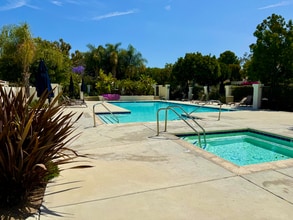 22 Navarre in Irvine, CA - Building Photo - Building Photo