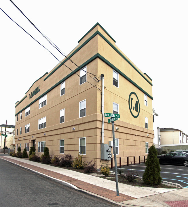 101 Division St in Elizabeth, NJ - Building Photo