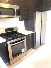 518 Oak St, Unit 518 Oak St.  Unit 7 in Glendale, CA - Building Photo - Building Photo