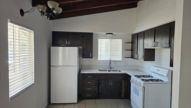 44832 Gadsden Ave, Unit 44832 Gadsden