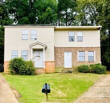 8 Davidfield Cove in Jackson, TN - Building Photo