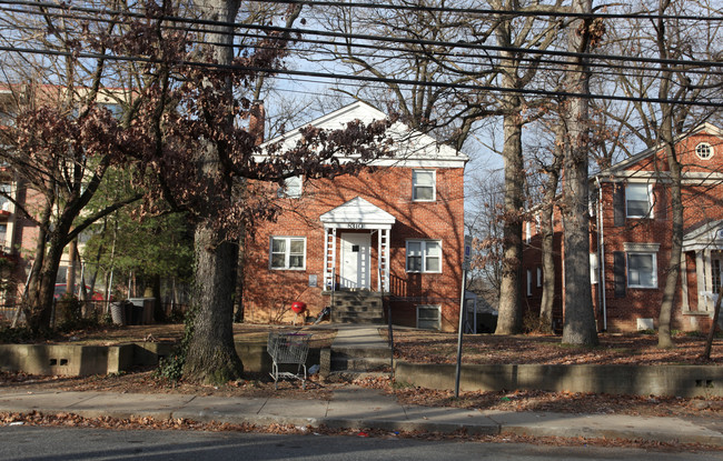 8310 Flower Ave in Takoma Park, MD - Building Photo - Building Photo