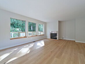 721 Crown Dr in Everett, WA - Building Photo - Building Photo