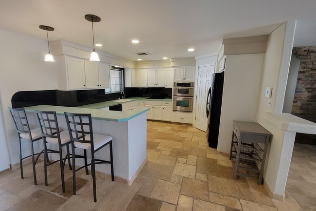property at 2846 Seville Ln