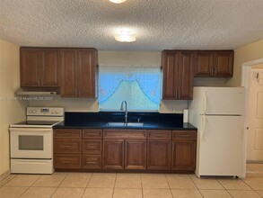 312 N 62nd Ave in Hollywood, FL - Building Photo - Building Photo
