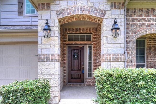 property at 3823 Cactus Field Ln