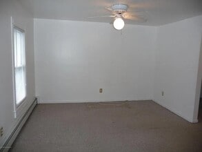 37 Leighton Ave in Red Bank, NJ - Building Photo - Building Photo