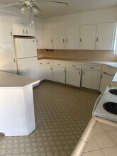 2102 College Ave in Modesto, CA - Building Photo - Building Photo