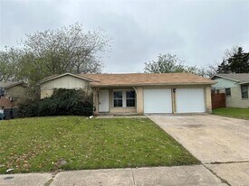 7217 Larchway Dr in Dallas, TX - Building Photo