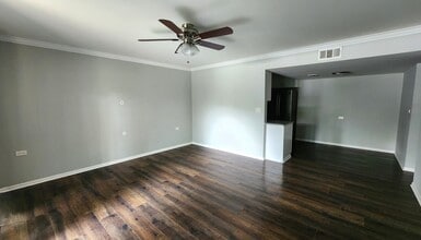 191 Hillcrest Ter in Bloomingdale, IL - Building Photo - Building Photo