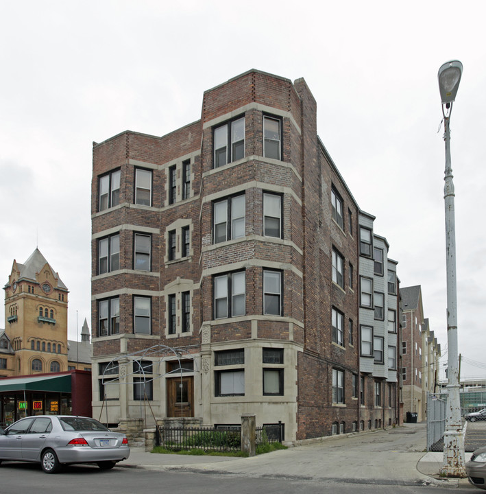 San Antonio Apartments in Detroit, MI - Building Photo