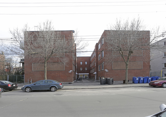 732-740 Galt Rue in Montréal, QC - Building Photo - Building Photo