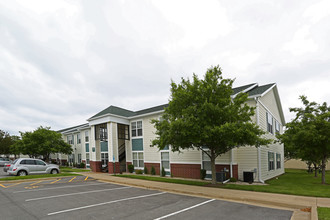 Coles Crossing Apartments in Mattoon, IL - Building Photo - Building Photo