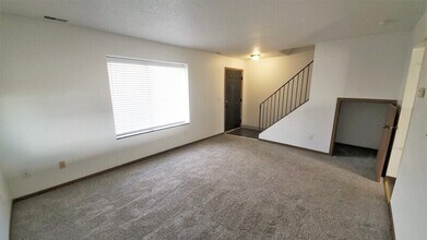 412 N 18th Ave in Hiawatha, IA - Building Photo - Building Photo