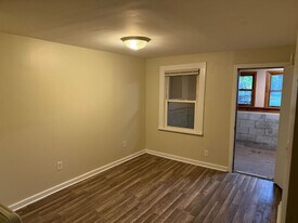 686 3rd Ave in Troy, NY - Building Photo