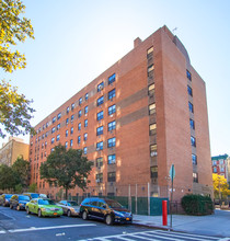 Mother Zion-McMurray Apartments in New York, NY - Foto de edificio - Building Photo