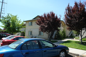 Huntington Apartments in Chico, CA - Building Photo - Building Photo