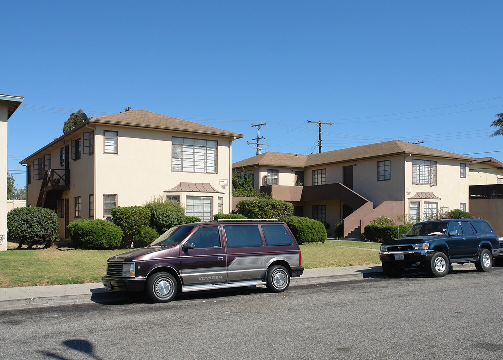 336-344 N G St in Oxnard, CA - Foto de edificio