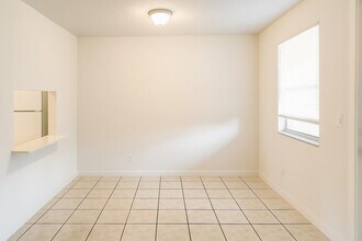 1151 NE 17th Ct in Fort Lauderdale, FL - Building Photo - Building Photo