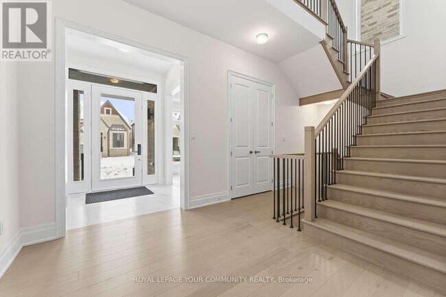 15 Saxby Farm Ave in King, ON - Building Photo - Building Photo