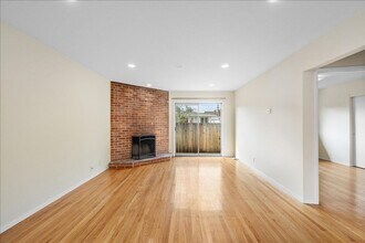 2208 Buena Vista Ave in Alameda, CA - Building Photo - Building Photo