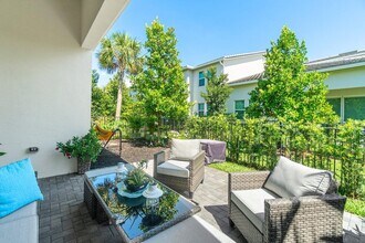 5160 Willow Crk Dr in Westlake, FL - Building Photo - Building Photo