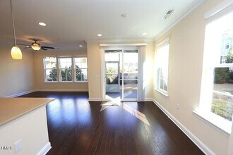 446 Methven Grove Dr in Cary, NC - Foto de edificio - Building Photo