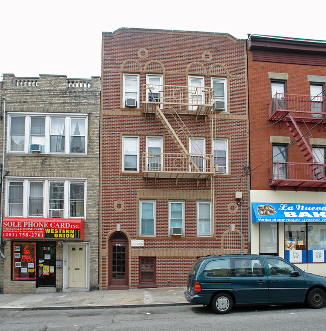 6423 Hudson Ave in West New York, NJ - Building Photo - Building Photo