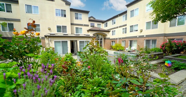 Tri Court Apartments in Kent, WA - Building Photo - Building Photo