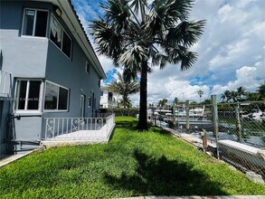2045 Calais Dr in Miami Beach, FL - Building Photo - Building Photo