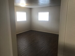 294 N 300 W in Kaysville, UT - Foto de edificio - Building Photo