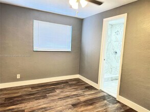 6644 Raleigh St in Hollywood, FL - Building Photo - Building Photo