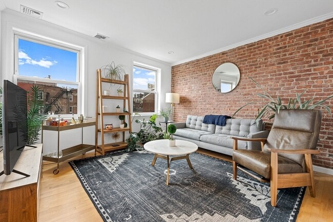 property at 464 Hanover St
