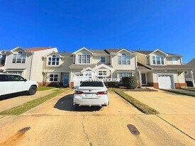 6212 Heather Glen Dr in Suffolk, VA - Building Photo