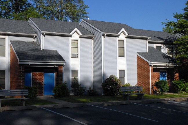 Oak Ridge Estates in Mountain Top, PA - Building Photo - Building Photo
