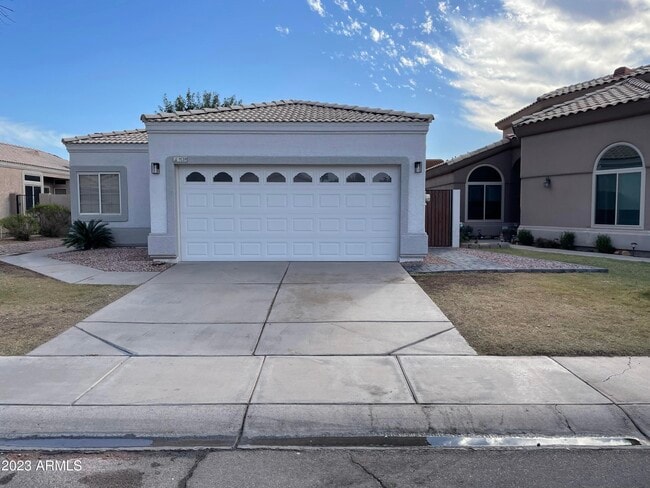 property at 1539 E Beacon Dr