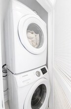 1134 W Granville Ave, Unit #  01117 in Chicago, IL - Building Photo - Building Photo