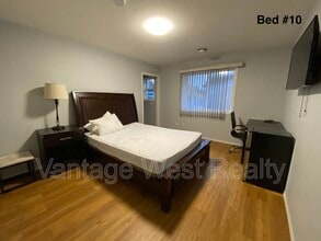 453-453 Morrison Ave in Kelowna, BC - Building Photo - Building Photo