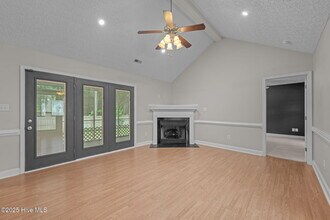 205 Croatan Woods Dr in New Bern, NC - Building Photo - Building Photo