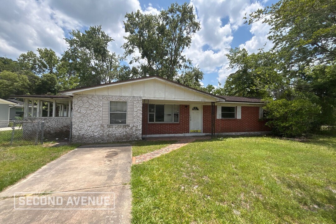 5442 Foxboro Rd in Jacksonville, FL - Building Photo