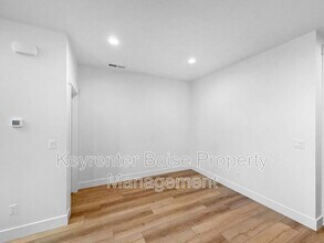 280 S Filbert Ln in Eagle, ID - Building Photo - Building Photo