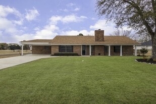 22 Westwood Dr W in Trinity, TX - Building Photo