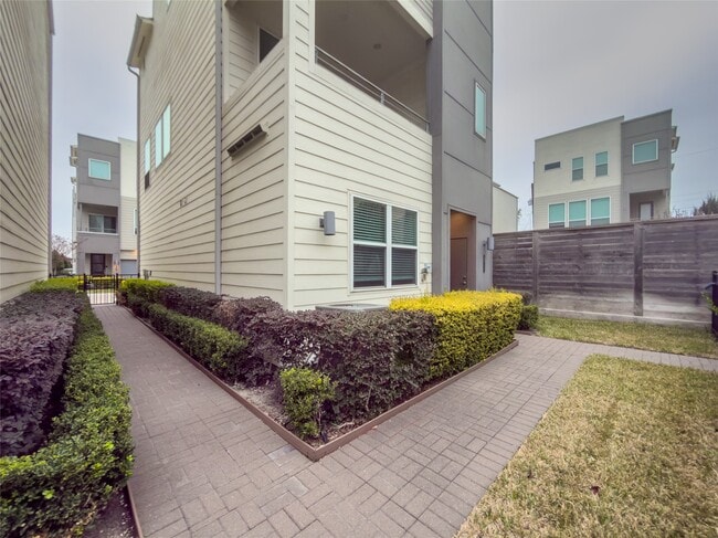 property at 2733 Eado Edge Ct