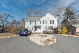10 Winthrop Dr in Farmington, CT - Building Photo - Building Photo