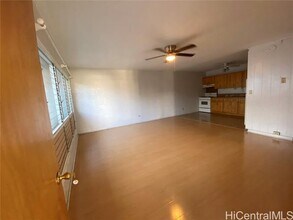 813 Bannister St in Honolulu, HI - Building Photo - Building Photo